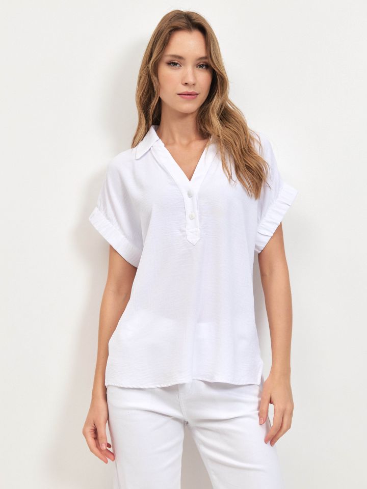 חולצה צוארון גומי בשרוול PROMO בצבע אופוויט