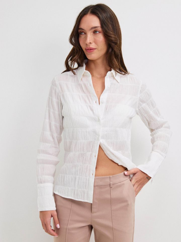 חולצה צוארון כיווצים בצבע לבן