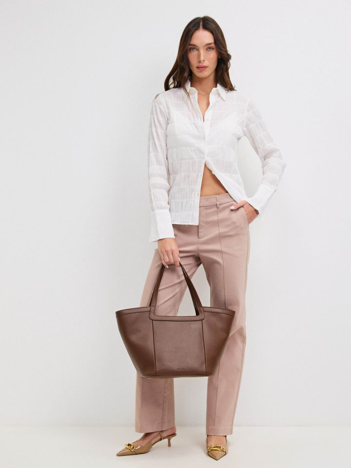 חולצה צוארון כיווצים בצבע לבן