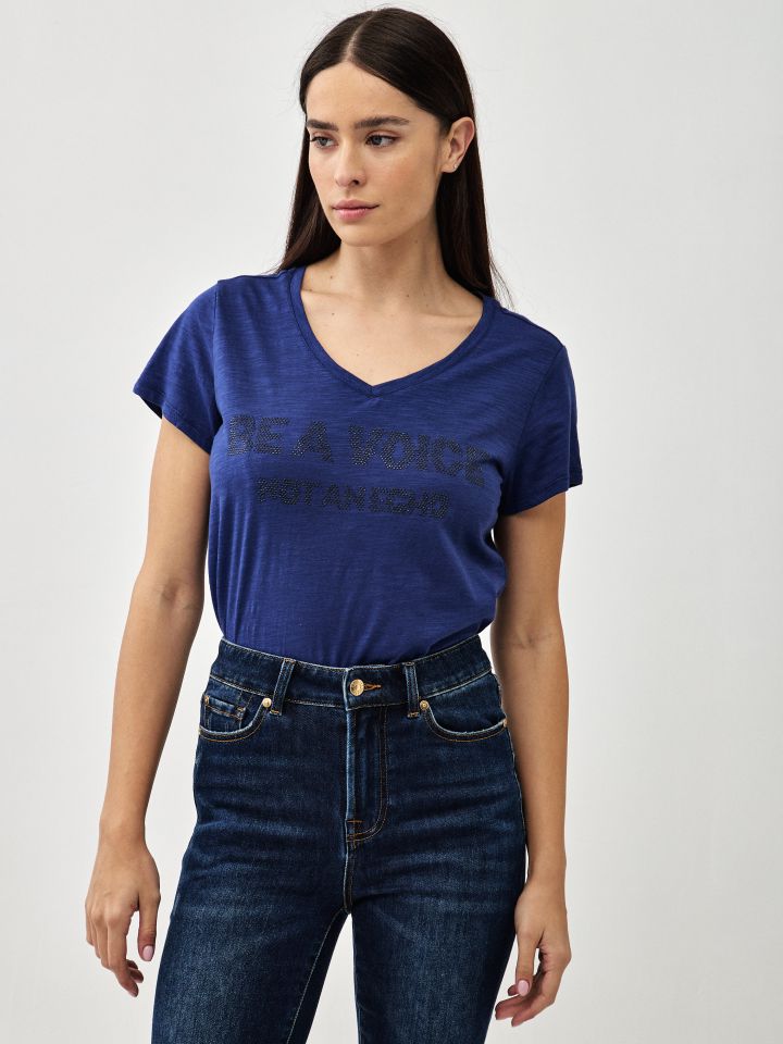 חולצה VOICE PROMO V בצבע כחול אינדיגו