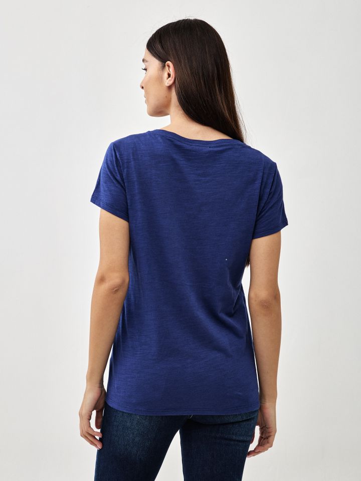 חולצה VOICE PROMO V בצבע כחול אינדיגו