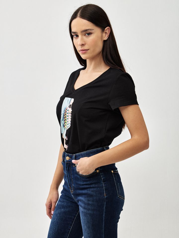 חולצה V תיק PROMO בצבע שחור