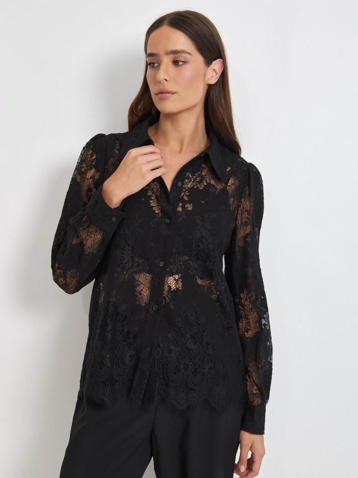 חולצה תחרה מכופתרת בצבע שחור