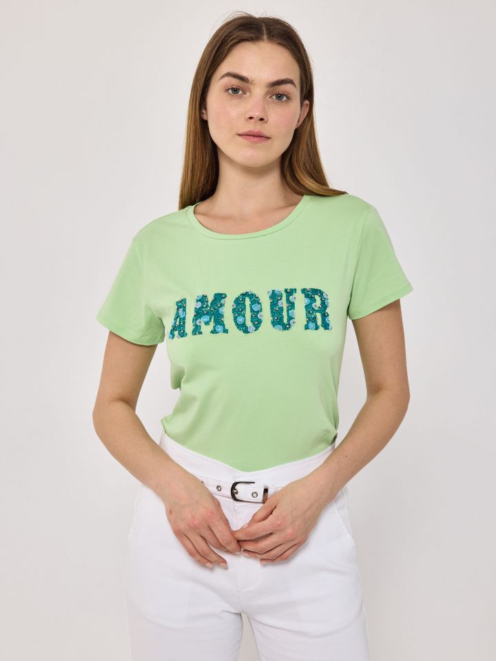 חולצה AMOUR ריקמות PROMO בצבע ירוק אניס