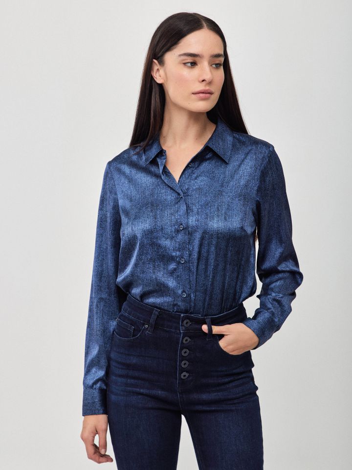 חולצה סטן דפוס ג’ינס בצבע ג’ינס