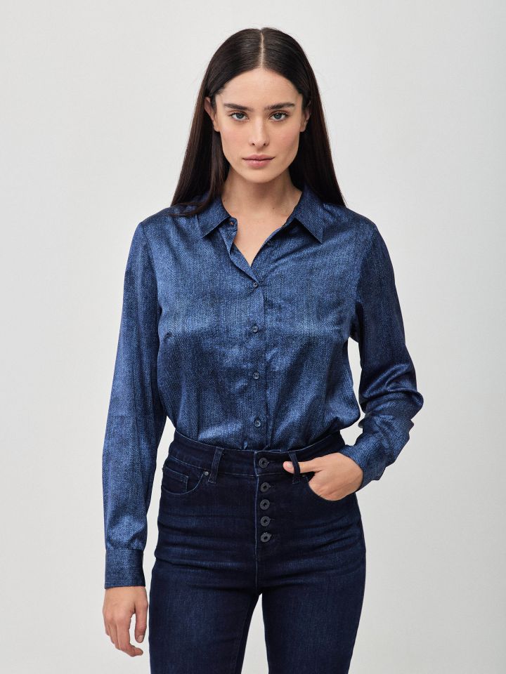 חולצה סטן דפוס ג’ינס בצבע ג’ינס