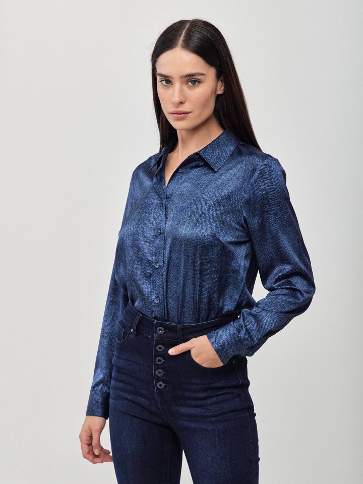 חולצה סטן דפוס ג’ינס בצבע ג’ינס