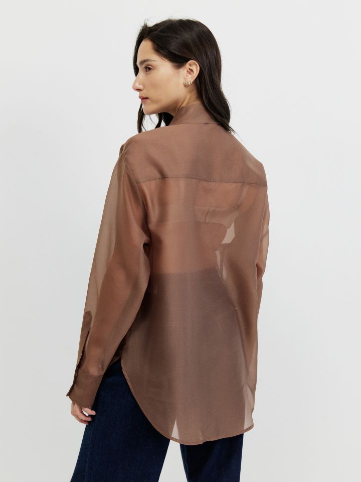 חולצה אורגנזה בצבע פשתן