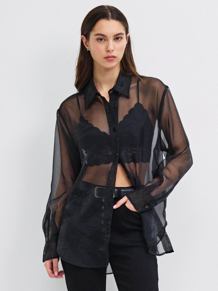 חולצה אורגנזה בצבע שחור