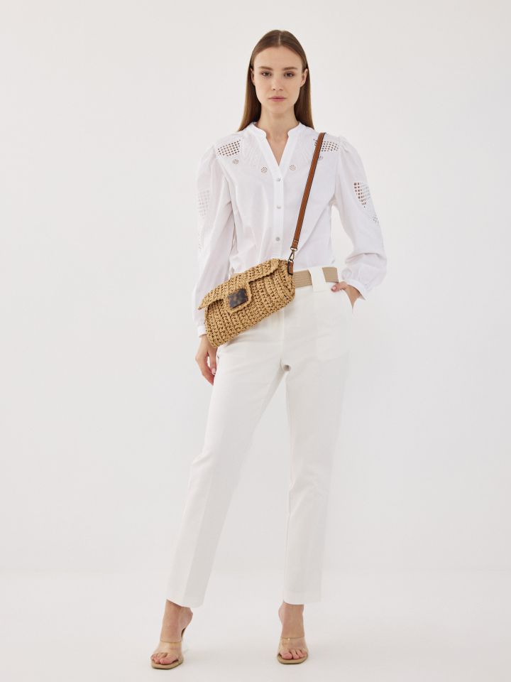 חולצה קרושה בצבע לבן