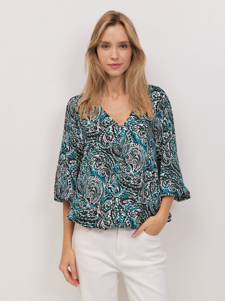 חולצה V דפוס שרוול בלון בצבע ירוק