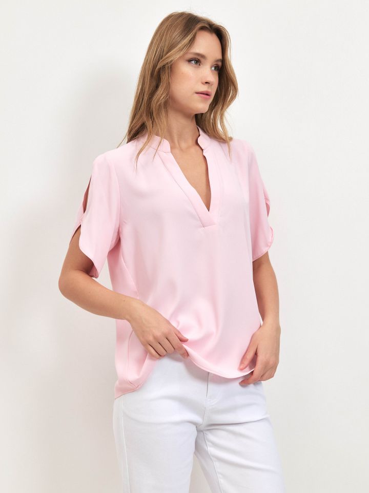 חולצה V פתחים בכתף PROMO בצבע ורוד