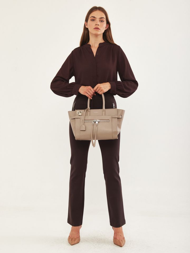 חולצה צוארון סיני בצבע חום