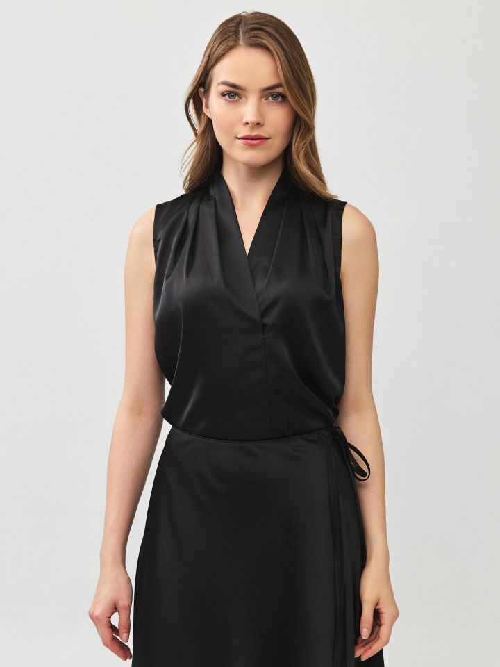 חולצה סטן ROMI PROMO בצבע שחור