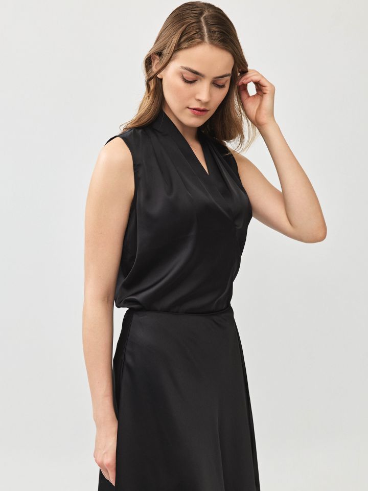 חולצה סטן ROMI PROMO בצבע שחור