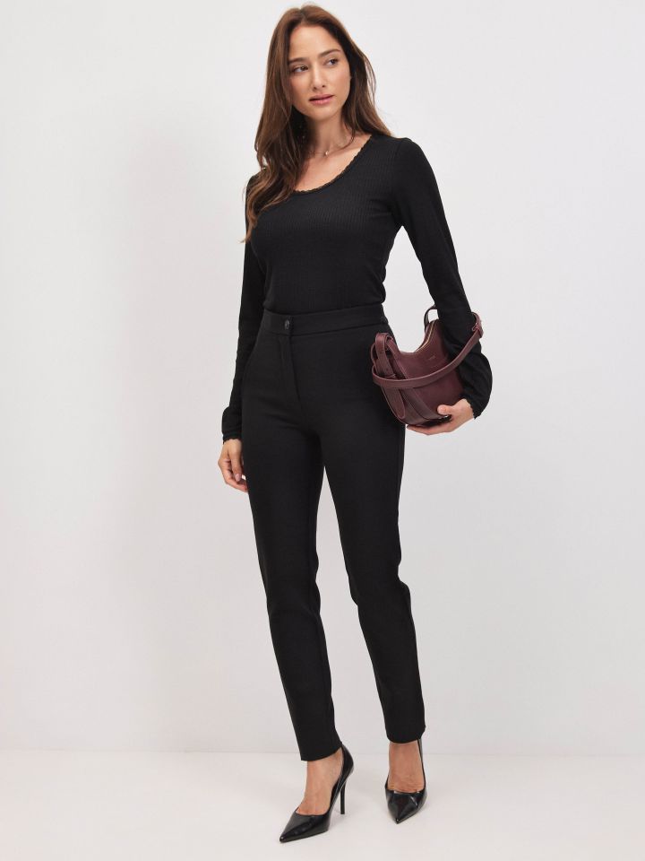 חולצה ריב פתח כפול PROMO בצבע שחור