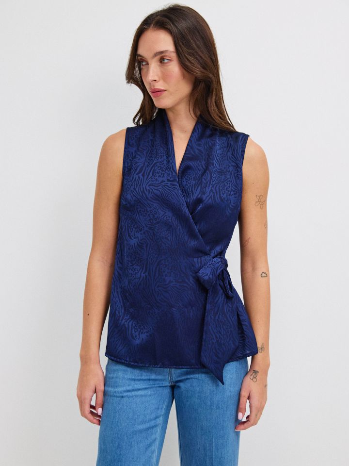 חולצה מעטפה ג’קרט PROMO בצבע נייבי