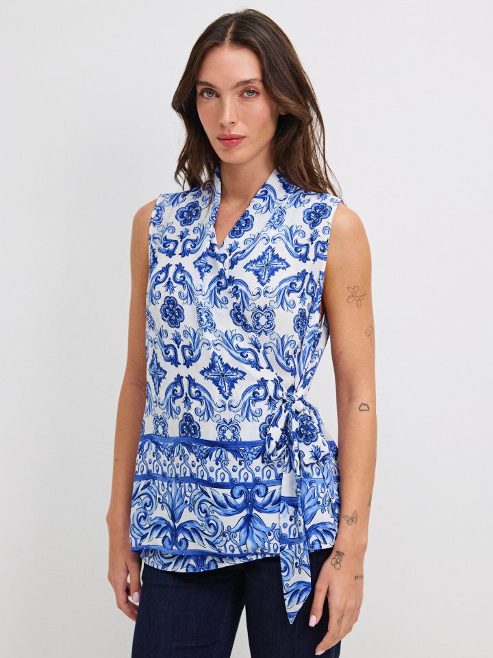 חולצה מעטפה דפוס PROMO בצבע כחול/לבן