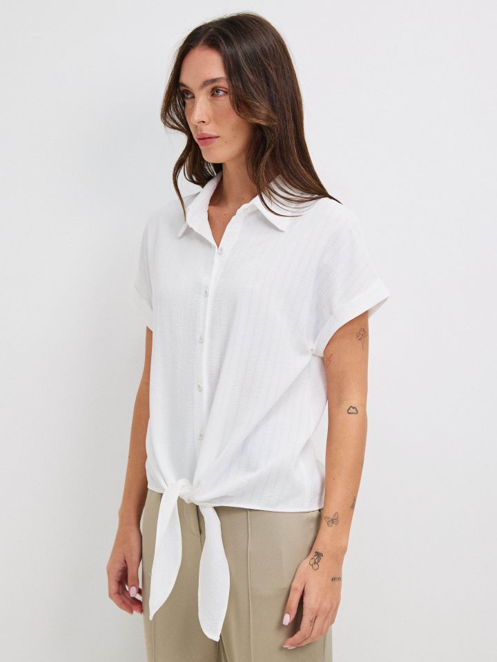 חולצה פסים קשירה בצבע לבן