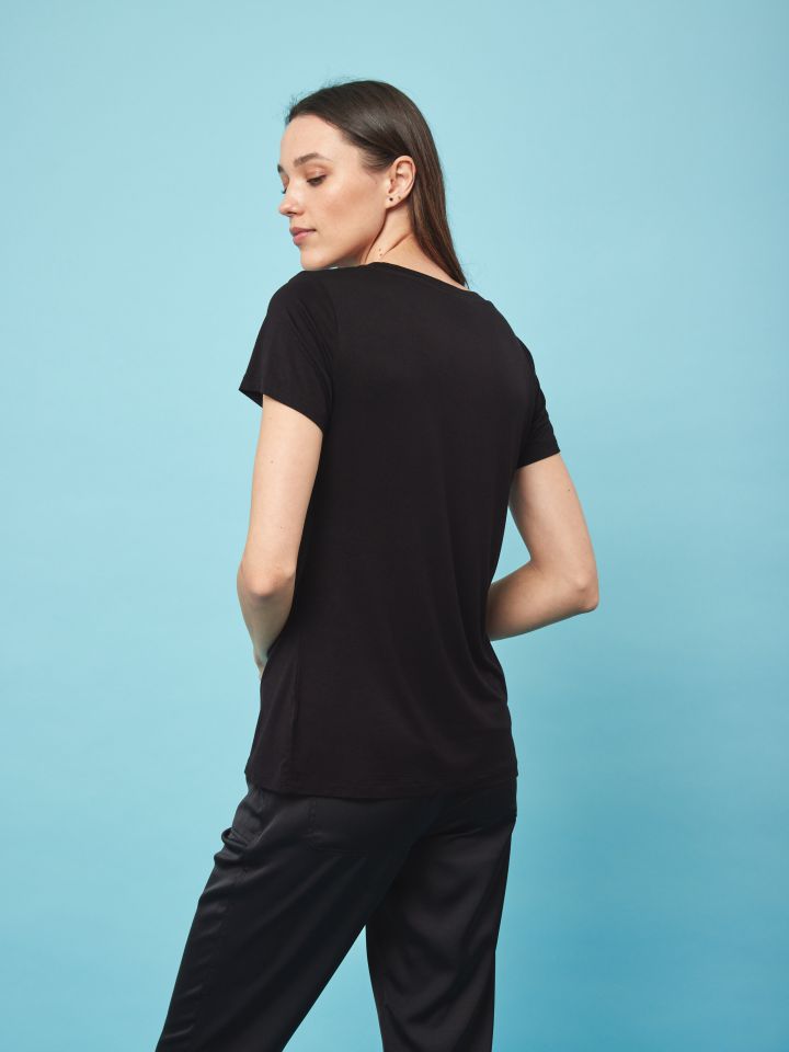 חולצה MAGAZINE PROMO בצבע שחור