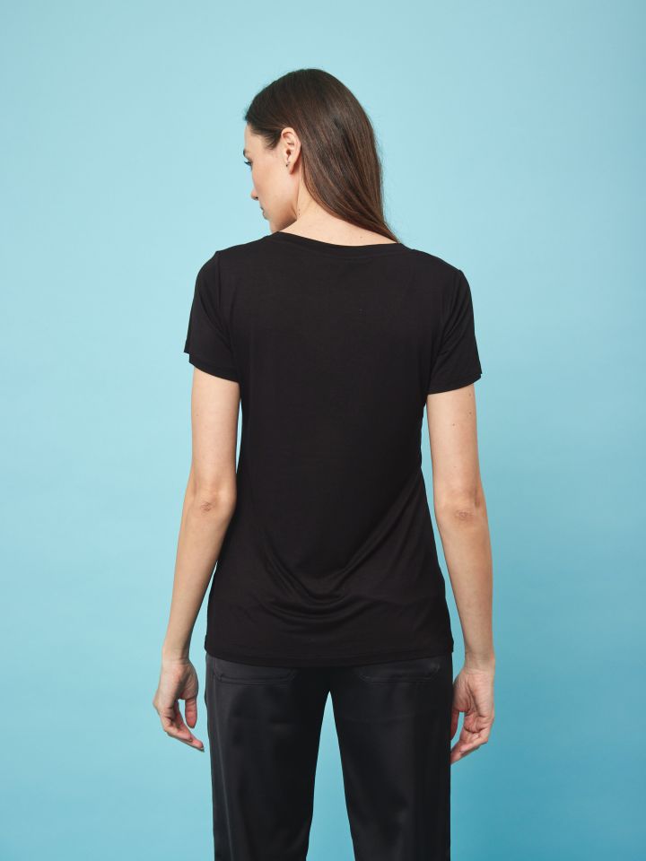 חולצה MAGAZINE PROMO בצבע שחור