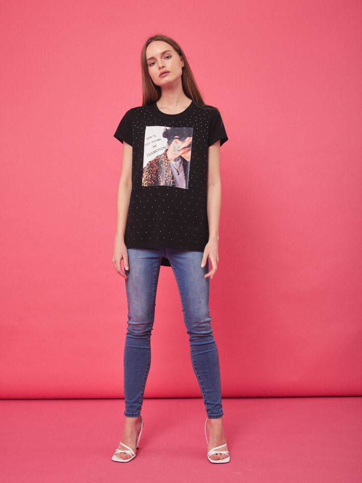 חולצה עגיל יהלומים בצבע שחור