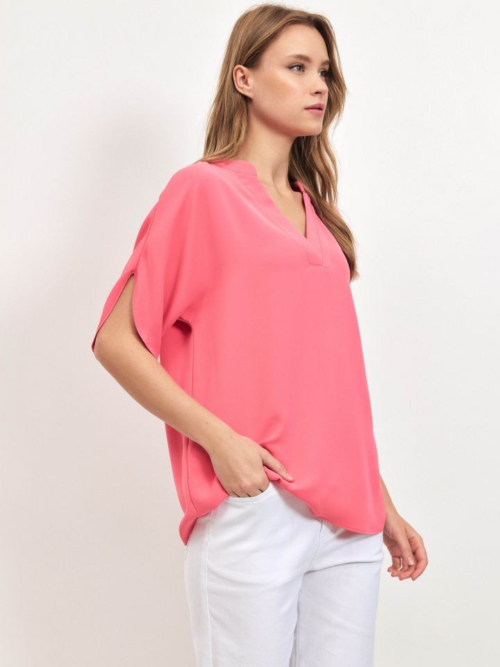 חולצה V NATALY בצבע ורוד