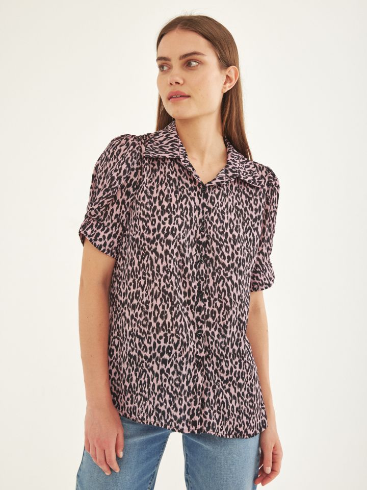 חולצה צוארון דפוס בצבע ורוד עתיק