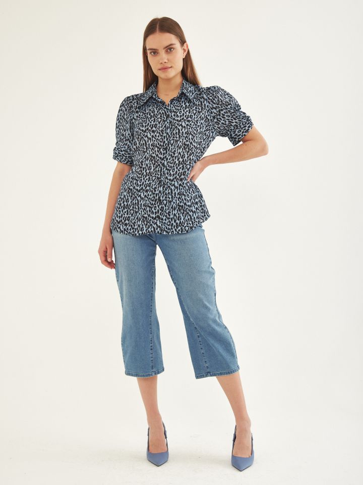 חולצה צוארון דפוס בצבע תכלת