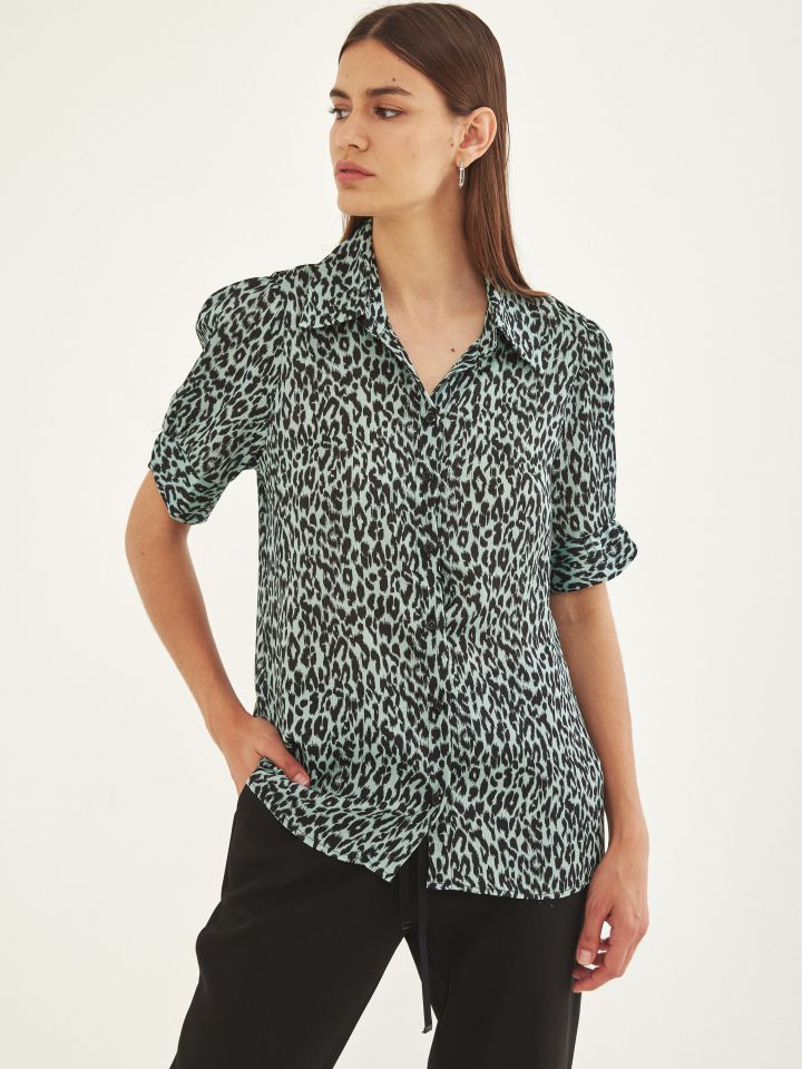 חולצה צוארון דפוס בצבע ירוק