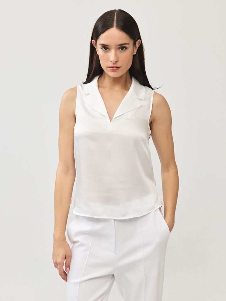 חולצה סטן קשירה בגב בצבע לבן