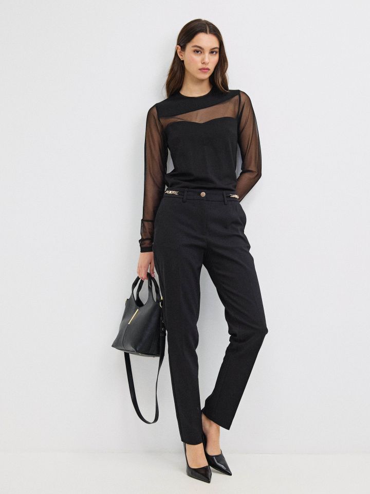 חולצה שילוב שיפון בצבע שחור