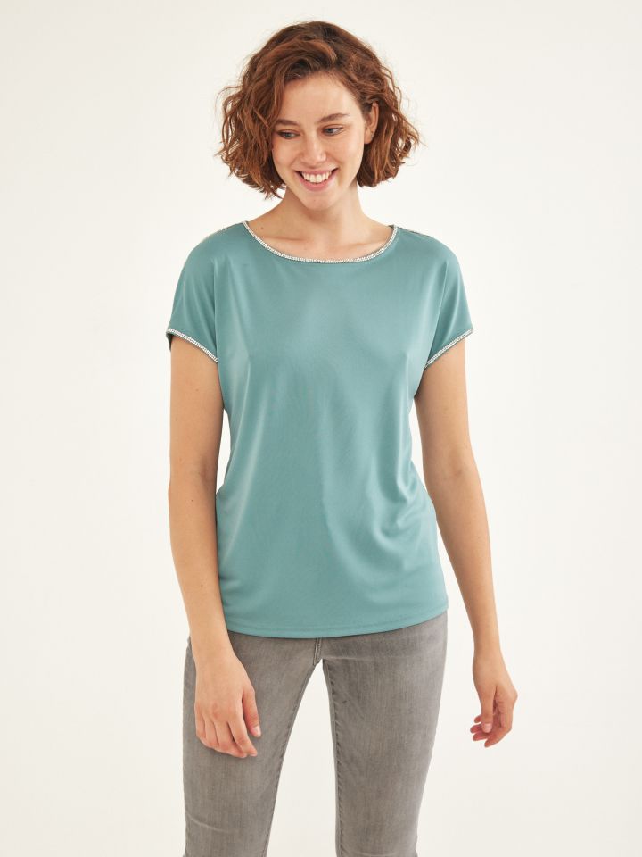 חולצה אמזון יהלומים בצבע ירוק בהיר