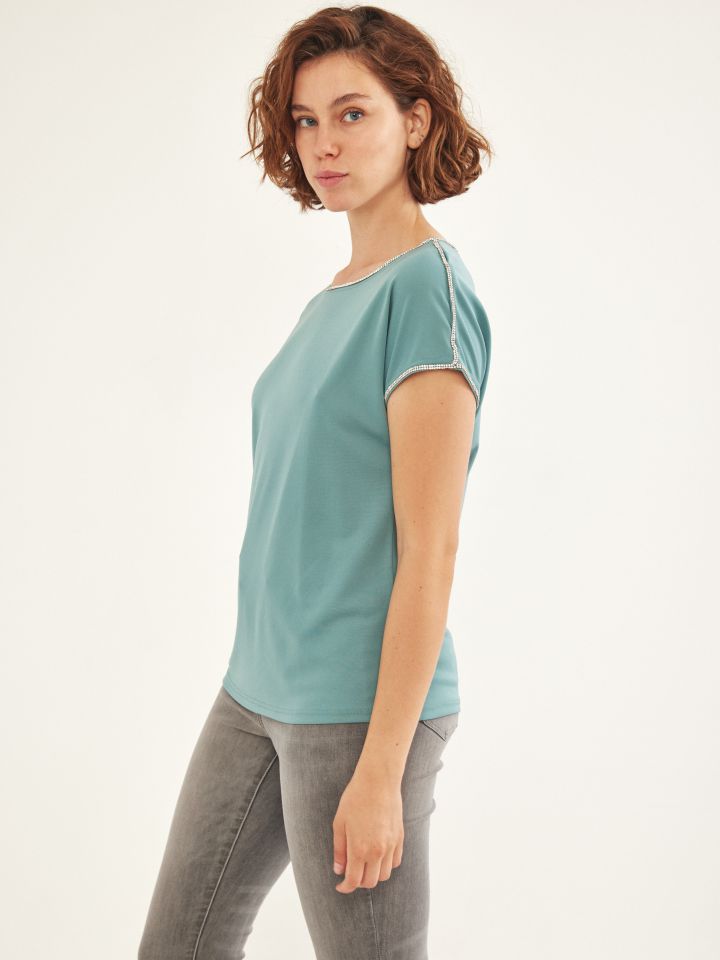 חולצה אמזון יהלומים בצבע ירוק בהיר