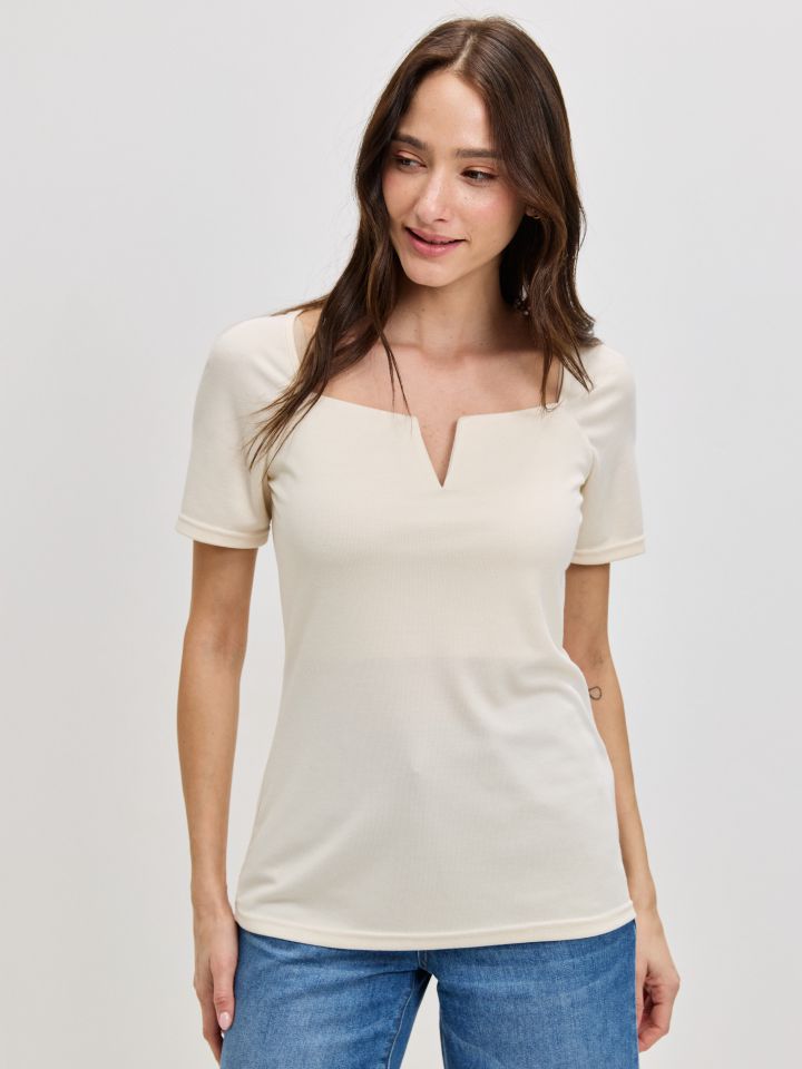 חולצה V ריב PROMO בצבע בייז’