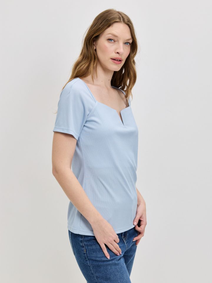 חולצה V ריב PROMO בצבע תכלת