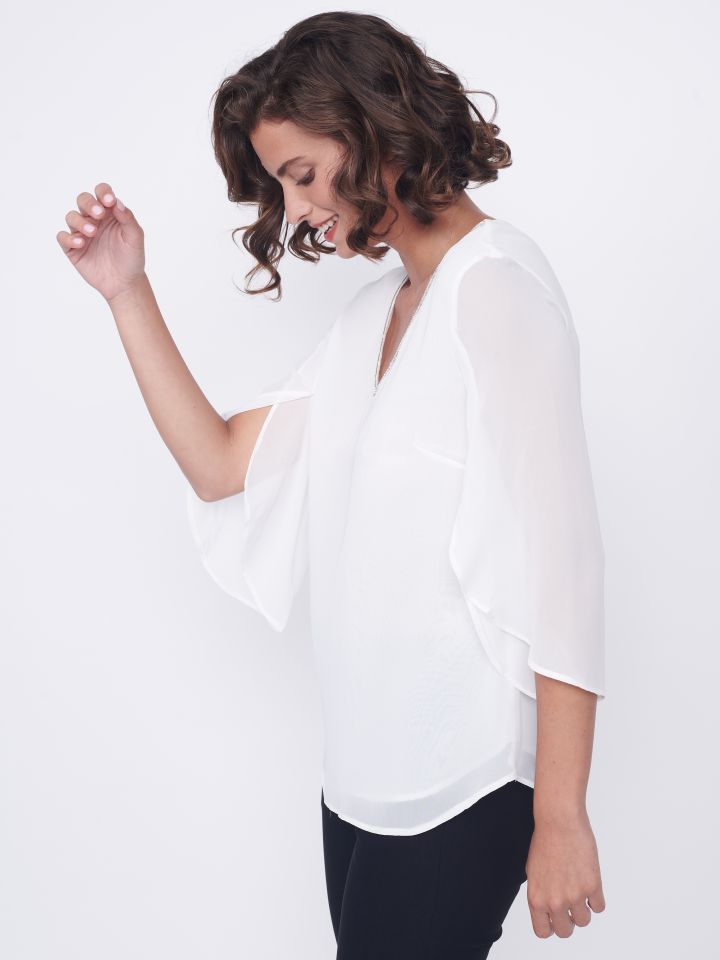 חולצה V שיפון יהלומים בצבע לבן