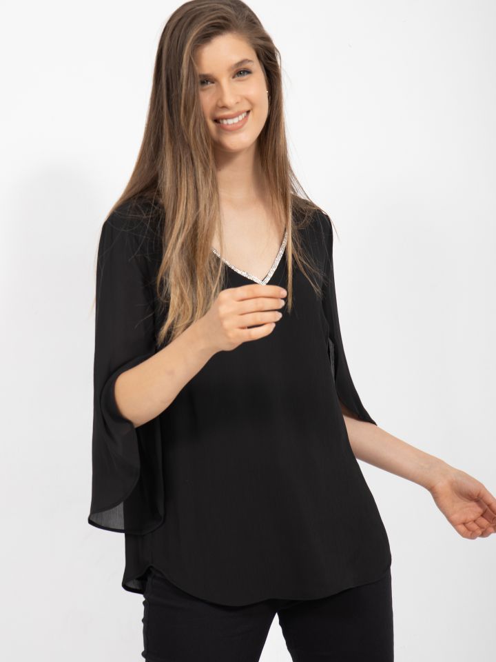 חולצה V שיפון יהלומים בצבע שחור