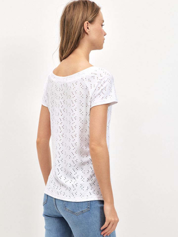 חולצה V תחרה PROMO בצבע לבן