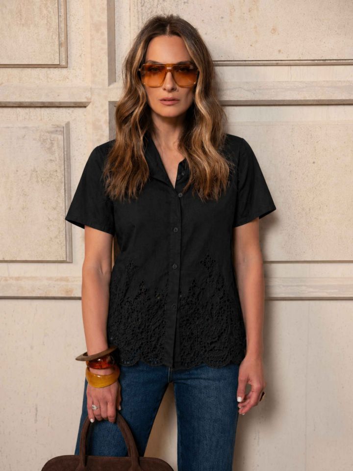 חולצה בורדורה ריקמה בצבע שחור