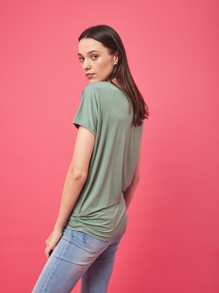 חולצה נעליים יהלומים בצבע ירוק גולברי