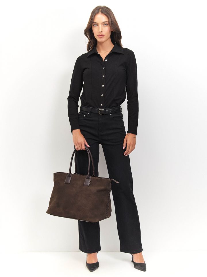 חולצה צוארון לחצניות בצבע שחור