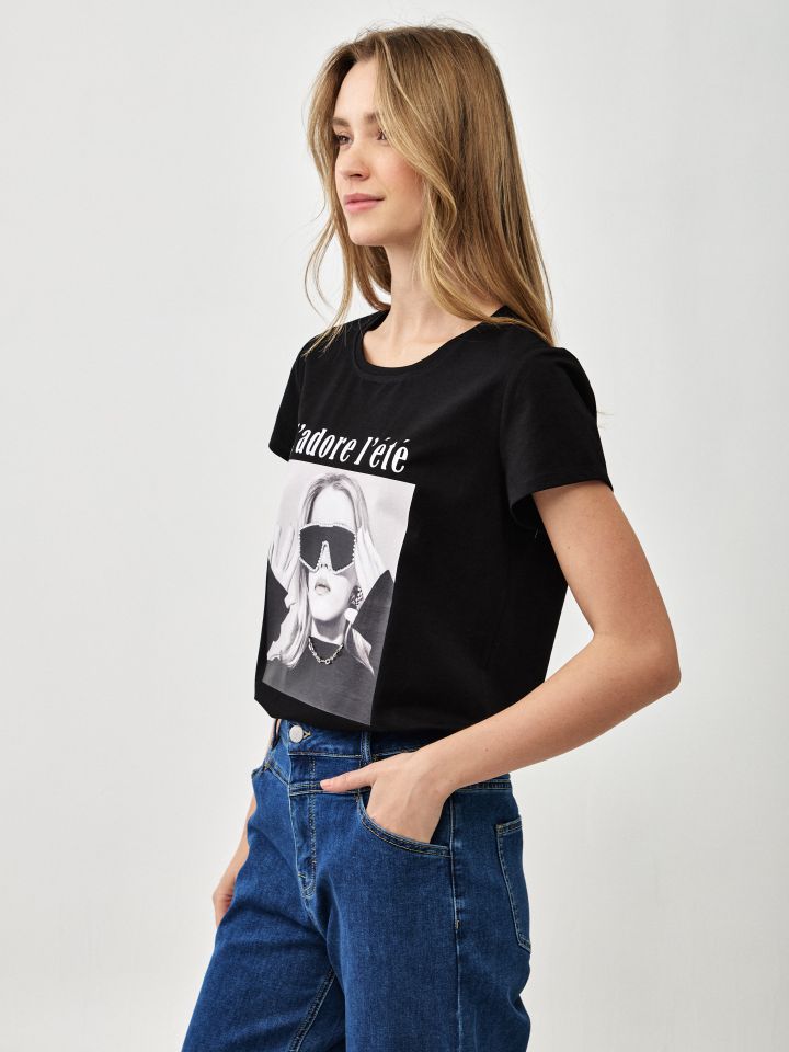 חולצה דפוס משקפיים PROMO בצבע שחור