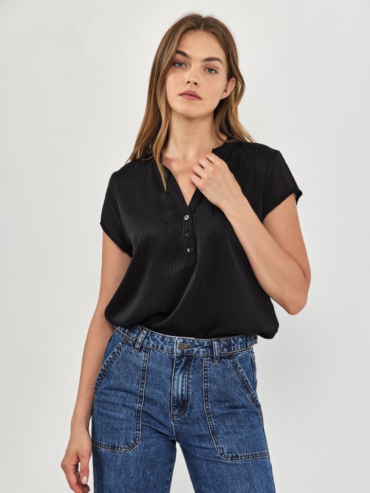 חולצה פסים שינה ללא שרוול בצבע שחור