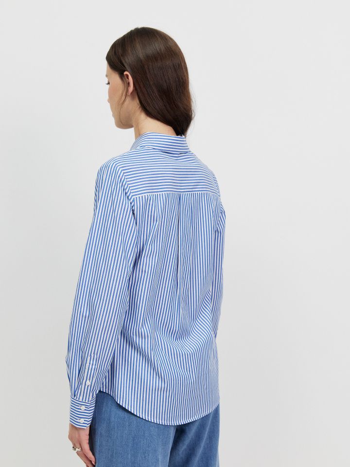 חולצה מכופתרת פסים כיס בצבע כחול/לבן