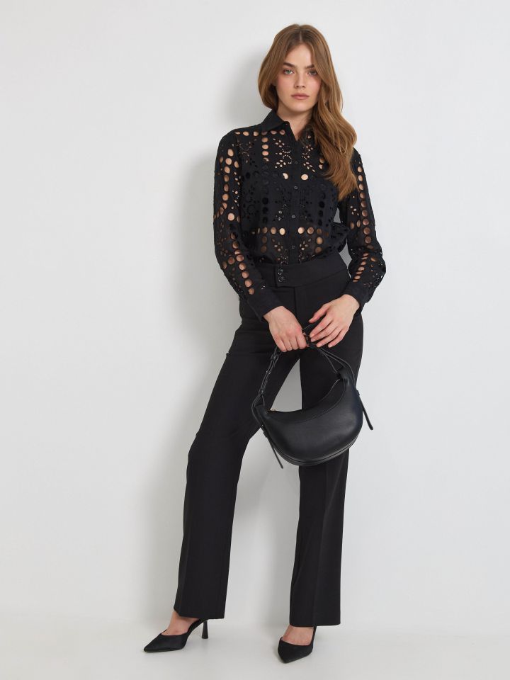 חולצה קרושה בצבע שחור