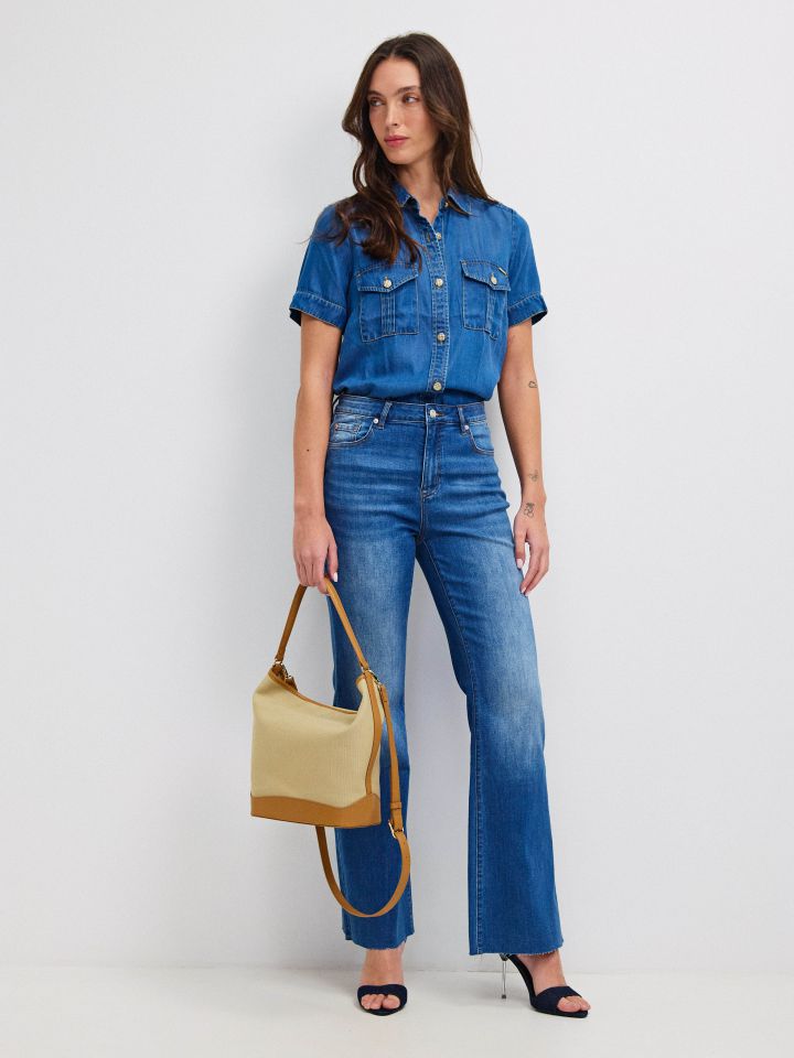 חולצה גינס כיסים בצבע ג’ינס