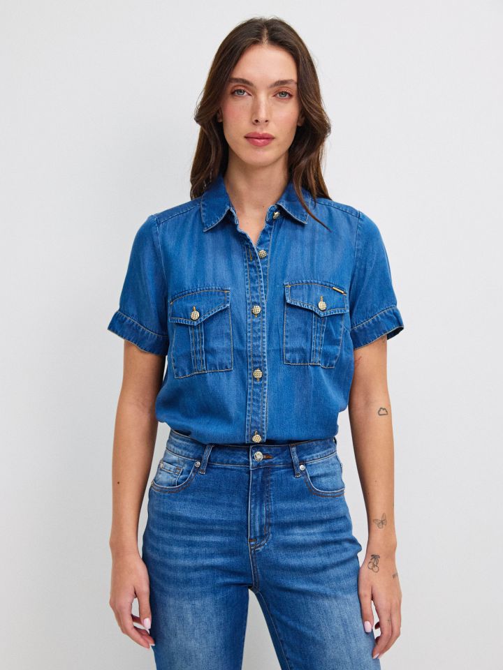 חולצה גינס כיסים בצבע ג’ינס