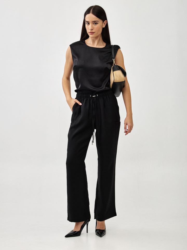 חולצה סטן PROMO PARIS בצבע שחור