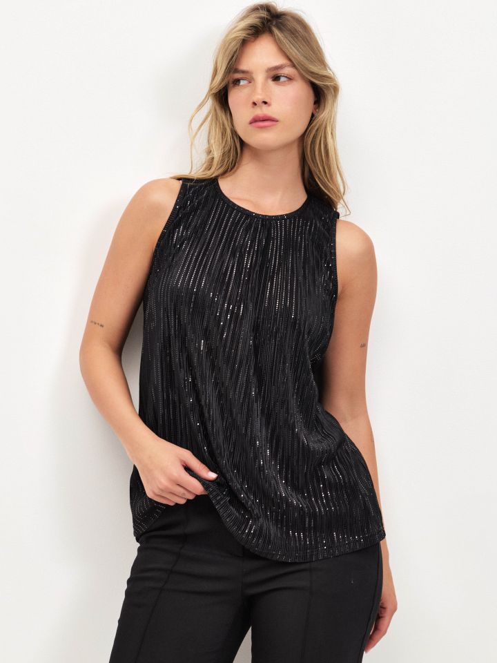 חולצה פייטים פליסה בצבע שחור